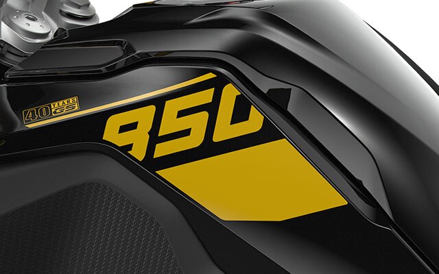 We see the black-yellow colour scheme in three-quarter view.