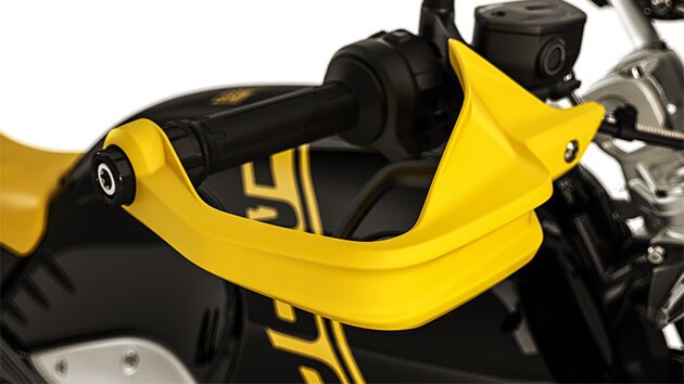 Vemos el protector de mano amarillo de la R nineT Urban G / S.