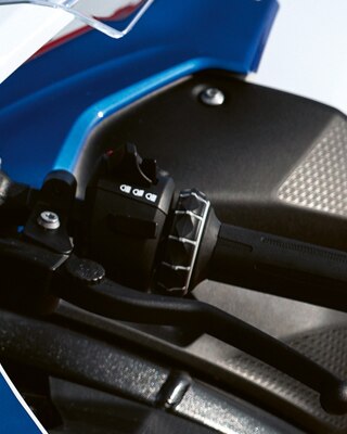 BMW RR - Multicontrol en el manillar
