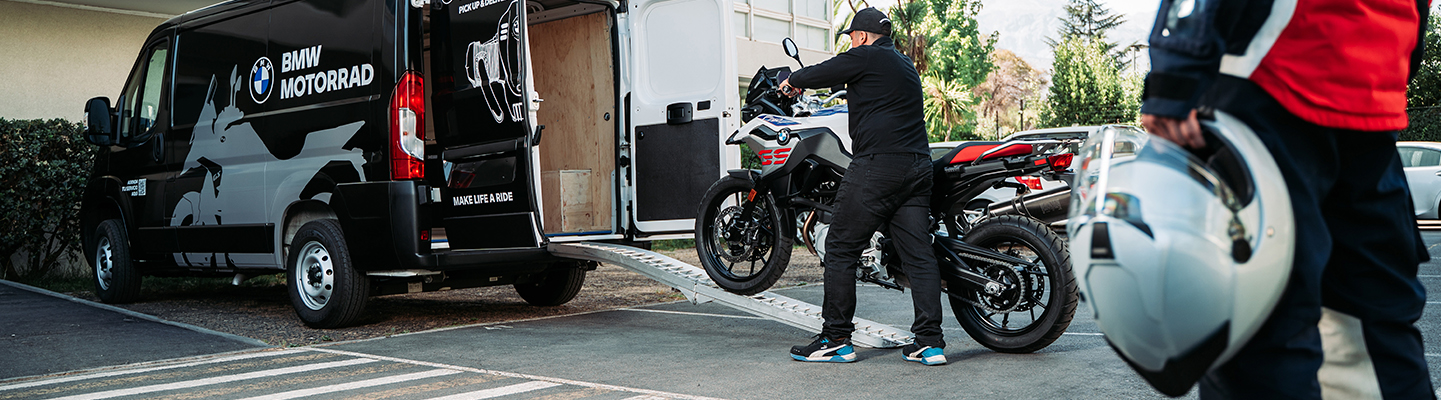 PICK UP & DELIVERY